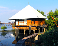 Executive Bungalow Family Resort - resort jawa timur - wisata jawa timur